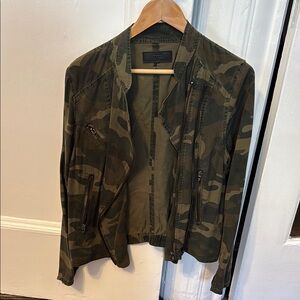 Light Camouflage Women's Jacket
